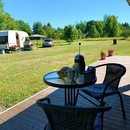 Hiiukaravan Lyxtält *